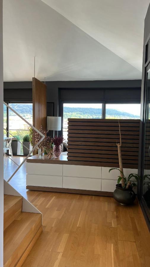 Atico De Diseno Con Terraza En El Centro De Olot Apartment Exterior photo
