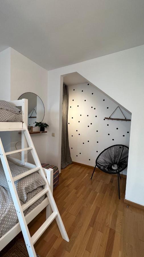 Atico De Diseno Con Terraza En El Centro De Olot Apartment Exterior photo