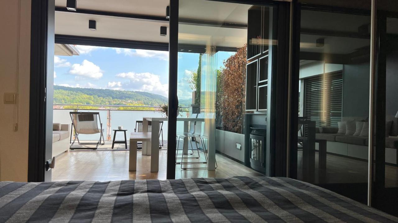 Atico De Diseno Con Terraza En El Centro De Olot Apartment Exterior photo